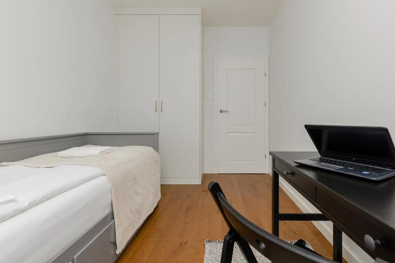 Modern Apartment Stalowa 2 Bedrooms & Parking By Noclegi Renters Varšava